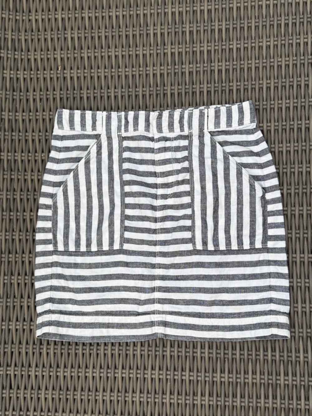 Broadway and Broome Striped Mini Skirt - Size 4